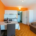 Mira A2 Apartment